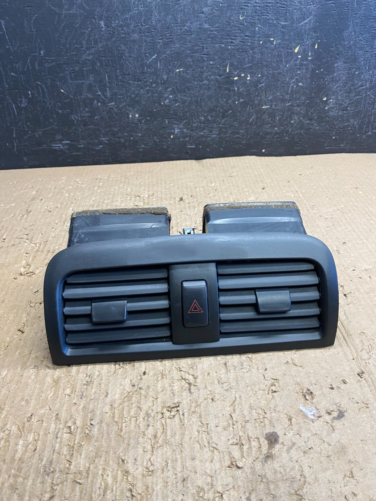 2000 to 2004 Toyota Avalon Center Console Dashboard Air Vent AF1719 DG0