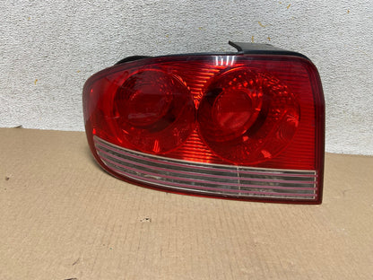 2002 to 2005 Hyundai Sonata Left Driver Lh Side Tail Light AH4371 LK0