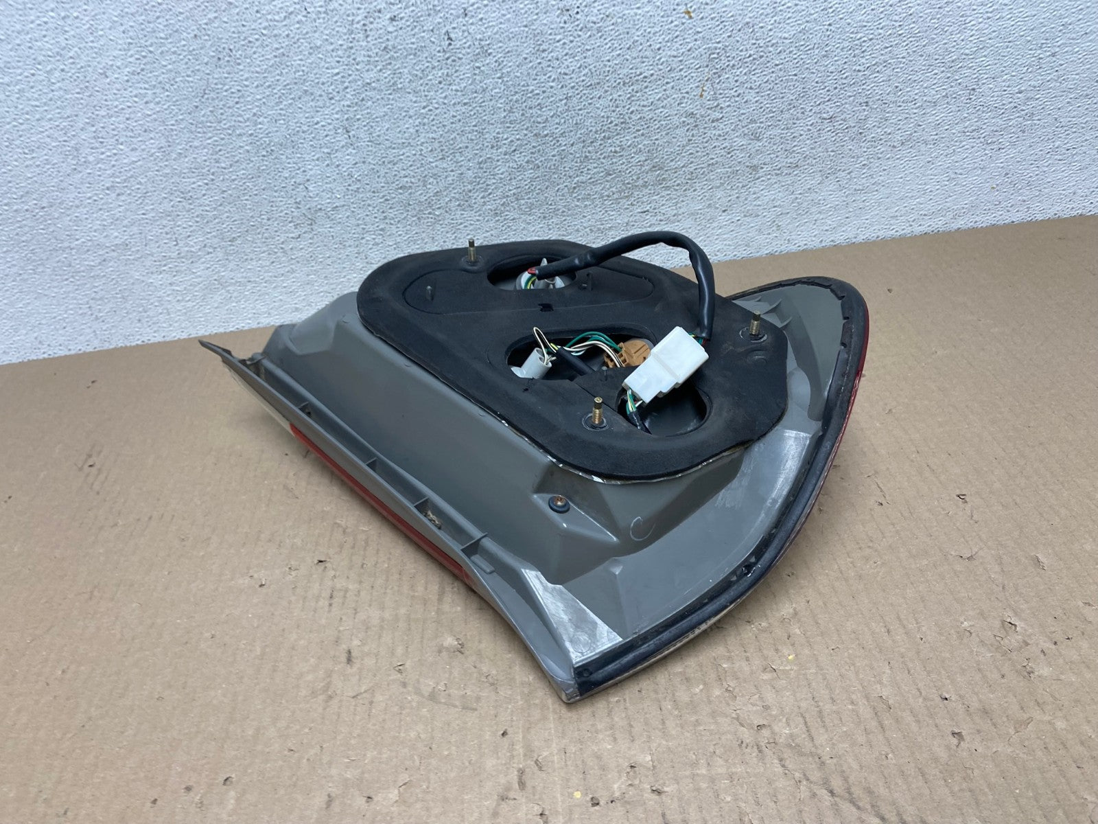 2005 to 2006 Toyota Camry Tail Light Right Passenger Side AE9643 LK5