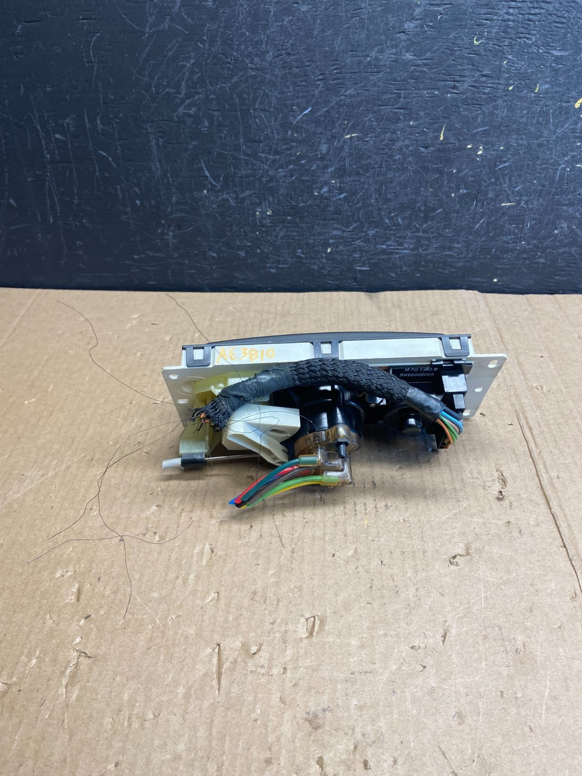 1998 - 2001 Dodge Ram 1500 2500 A/C Heater Climate Control AE3810 DG3
