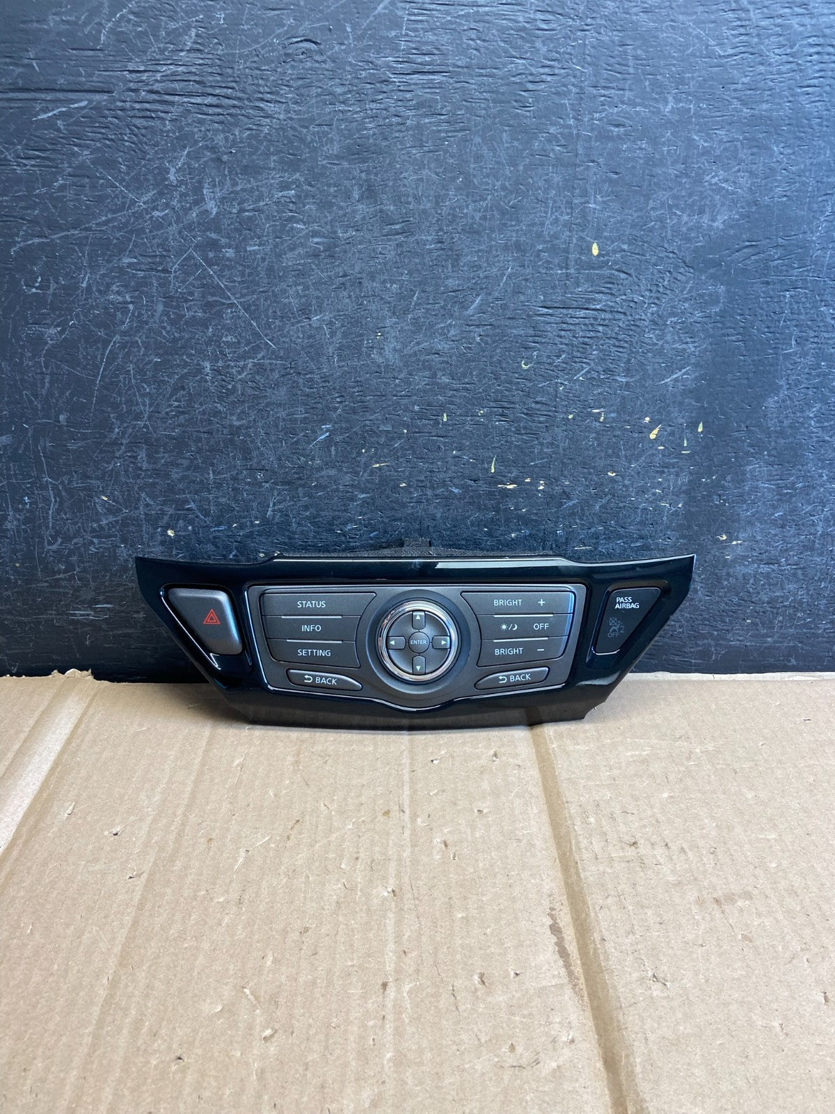 2013 to 2015 Nissan Pathfinder Information Display Control AH5573 DW0