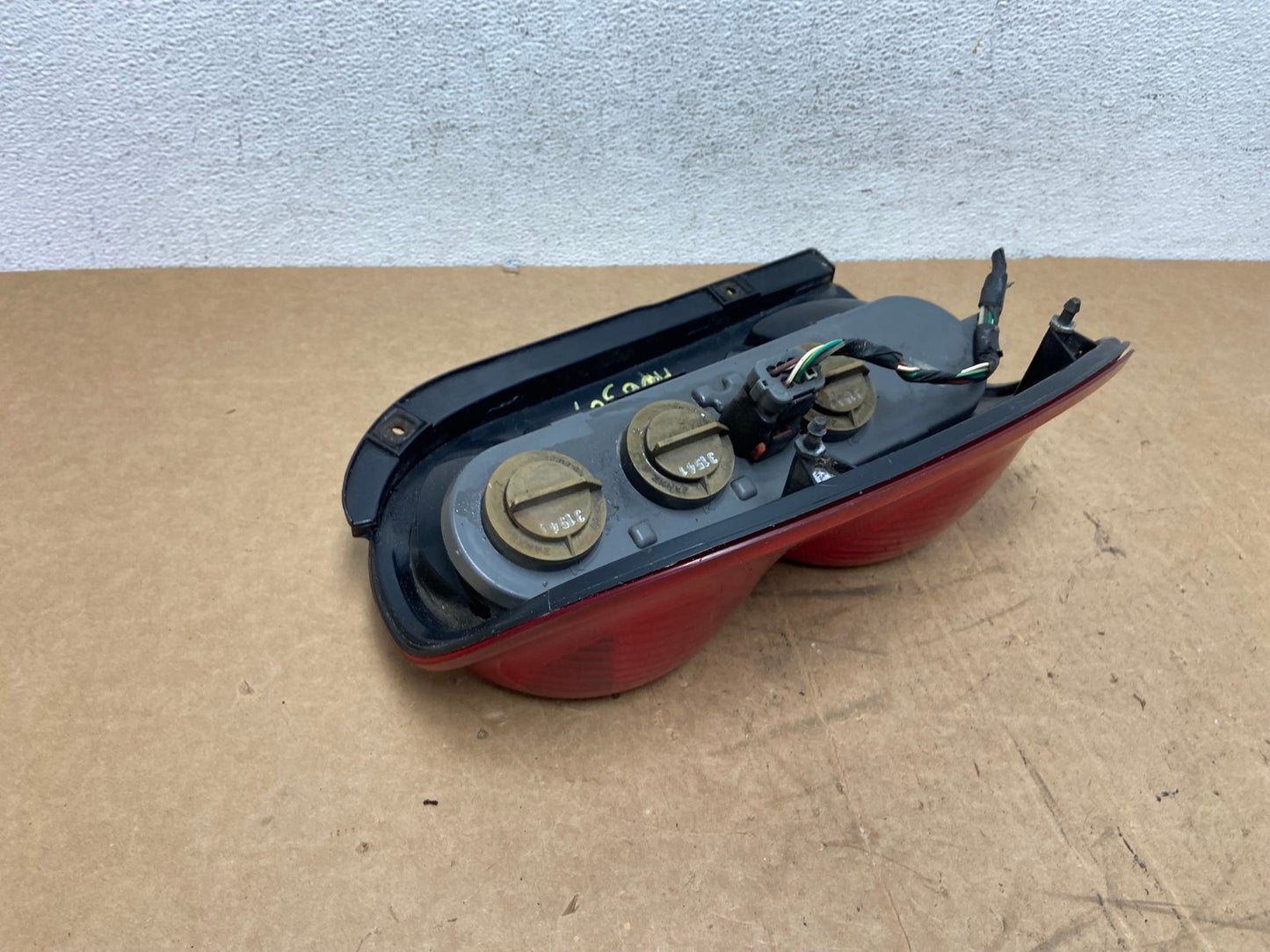 2002 2003 2004 Jeep Liberty Right Passenger Rh Side Tail Light AD6307 LK4