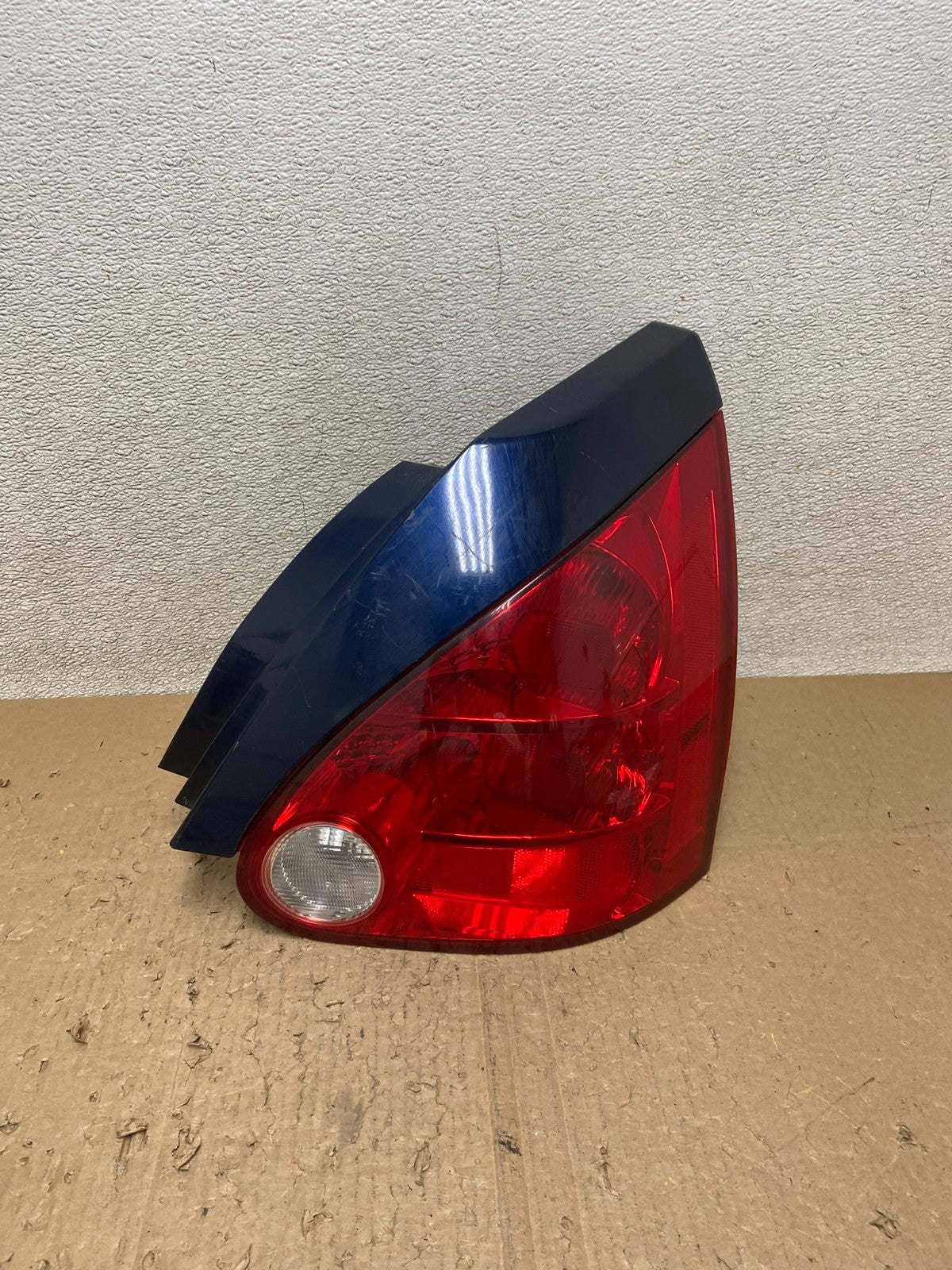 2004 2005 2006 2007 2008 Nissan Maxima Right Passenger Tail Light U0651 DW0