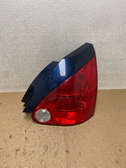 2004 2005 2006 2007 2008 Nissan Maxima Right Passenger Tail Light U0651 DW0
