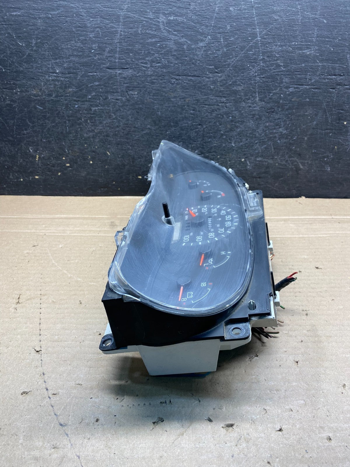2001-2002 Ford Econoline E250 E350 Van Speedometer Instrument Cluster AH7529 DG2