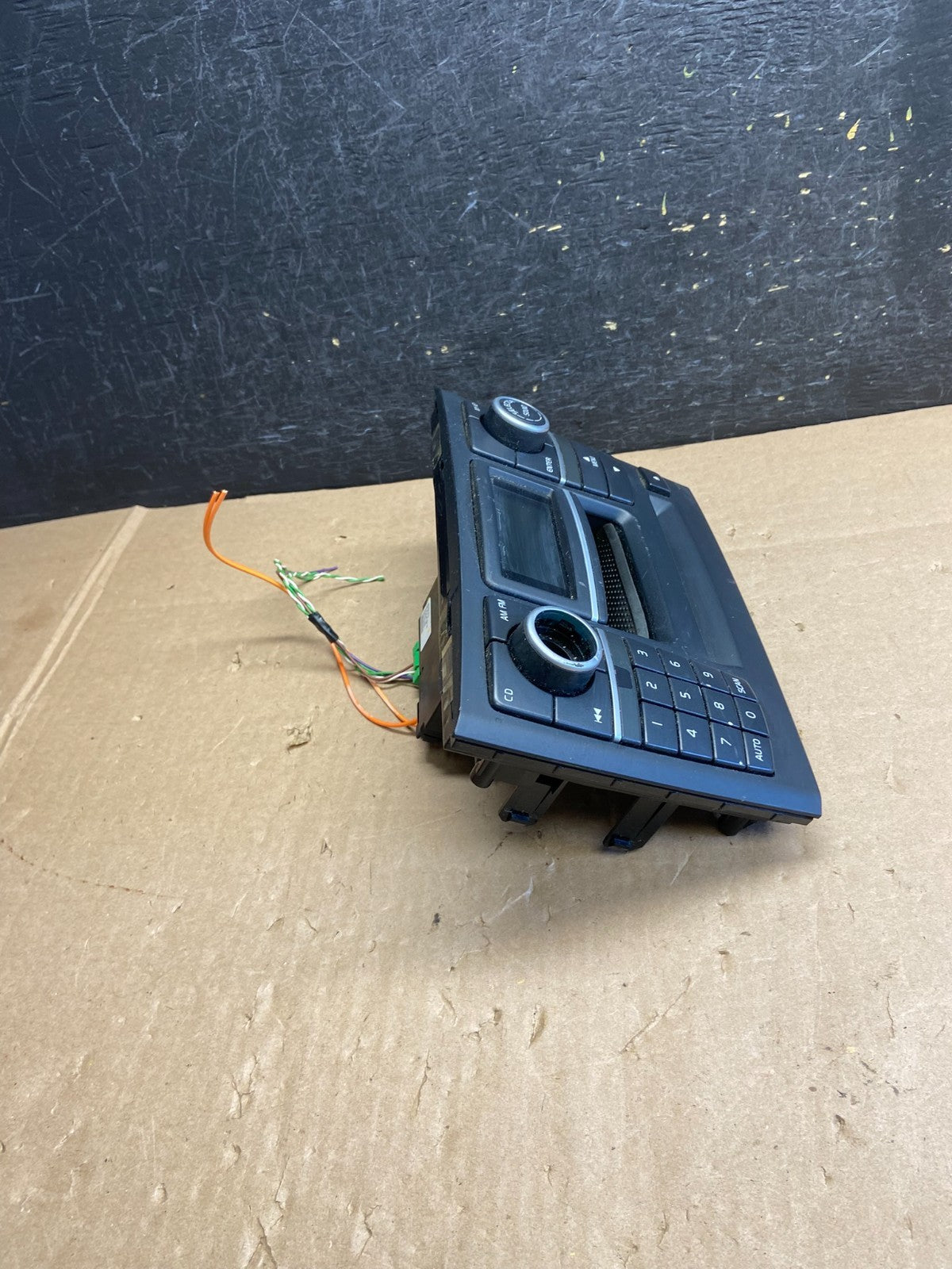 2007-2013 Volvo XC90 Center A/C Climate Control Radio Panel Bezel ai6375 DG1