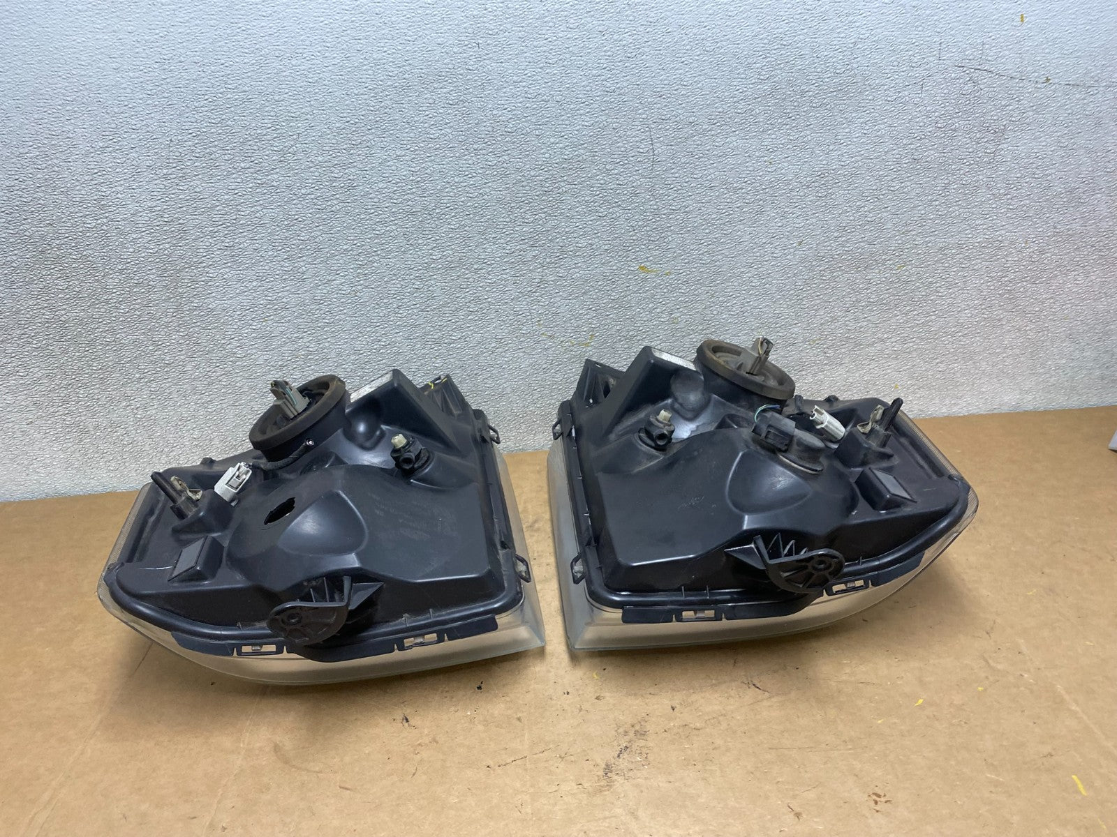 2008-2014 Ford Econoline E150 E250 E350 Left+Right Headlights X4927 DW14