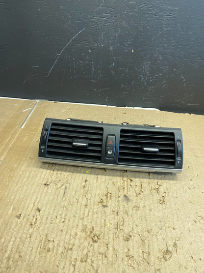 2007 to 2013 BMW X5 X6 Center Console Dash Air Vent OEM AB5856 DG0