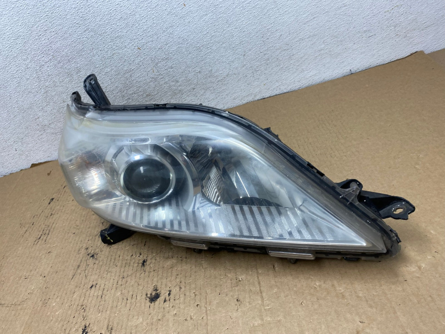 2011-2014 Toyota Sienna Right Passenger RH Halogen Headlight AG2116 LK1