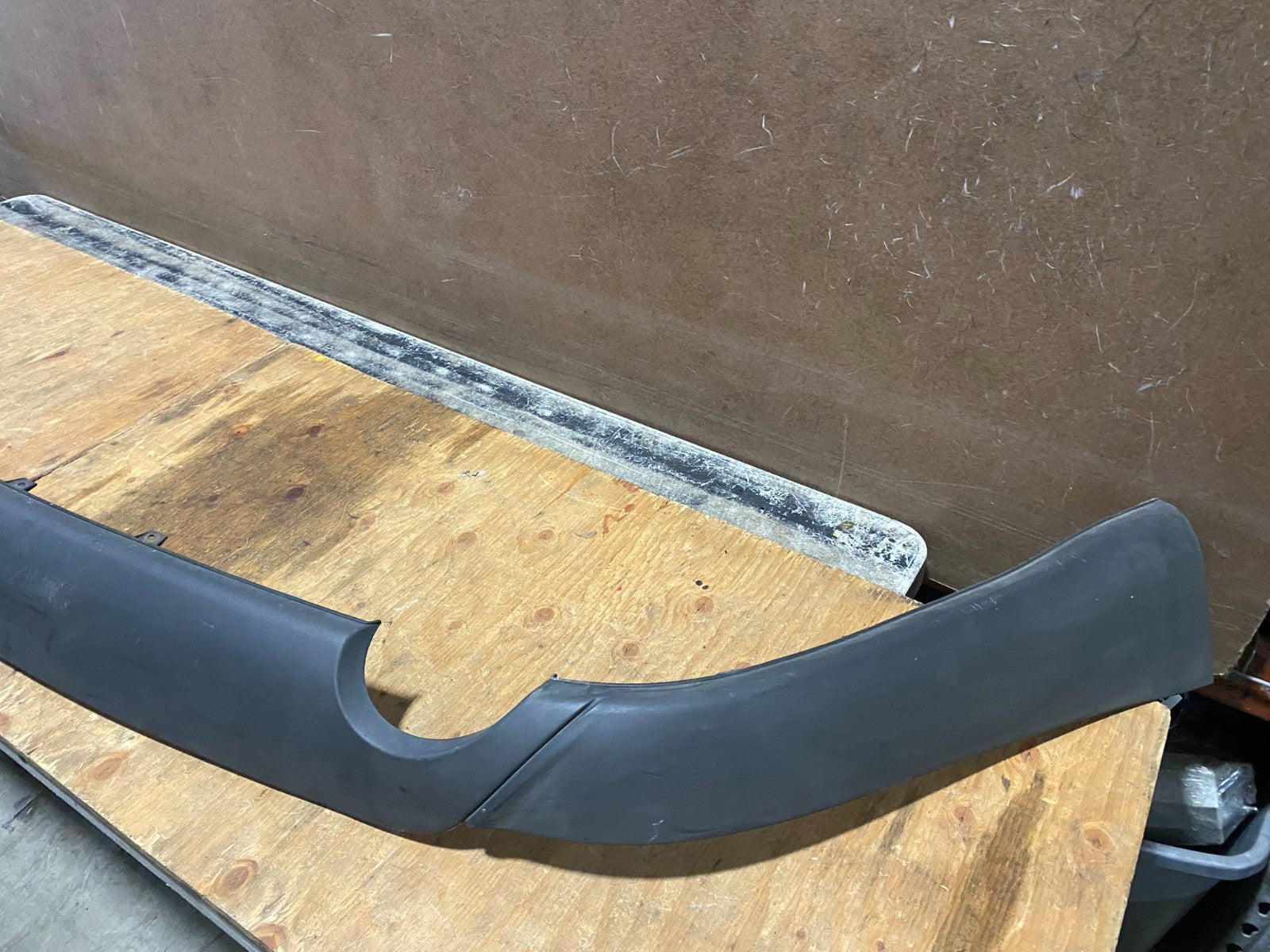 2009 to 2012 Lincoln MKS Rear Lower Bumper Cover Valance OEM X0303 PS4