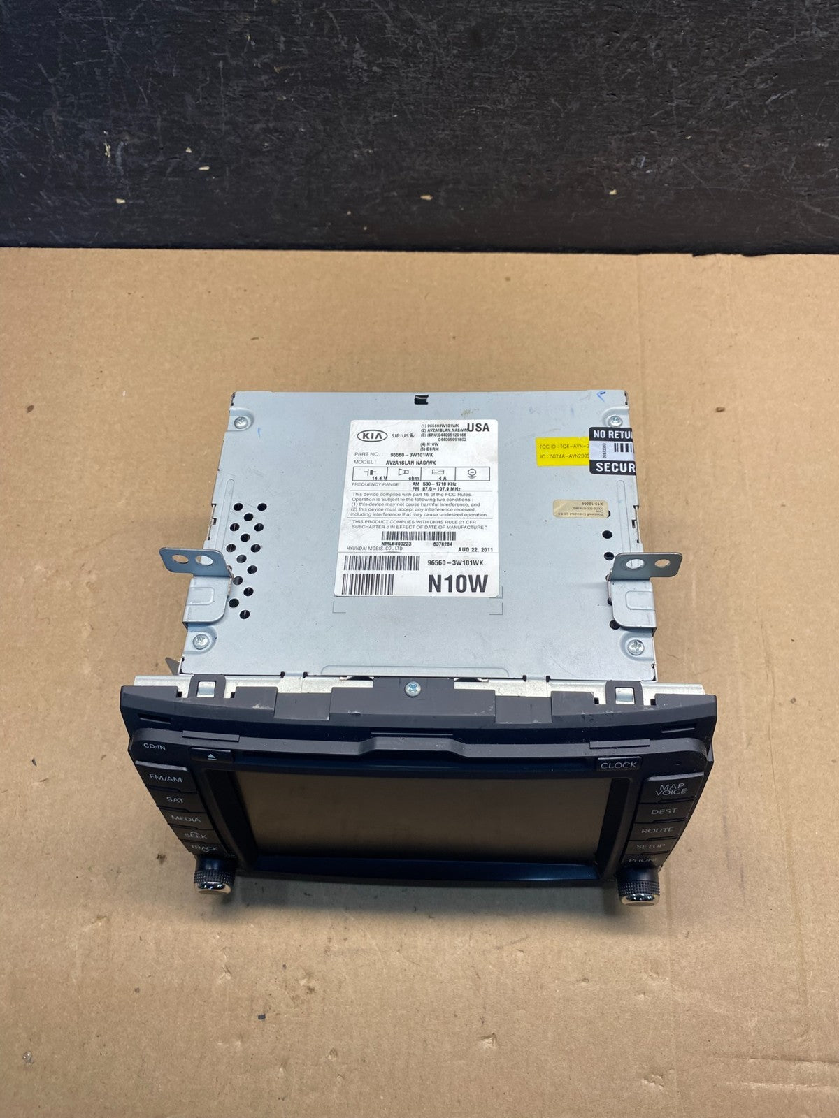 2010 - 2013 Kia Sportage AM FM Radio MP3 Singe Disc CD Cassette Player AE7402 DG3