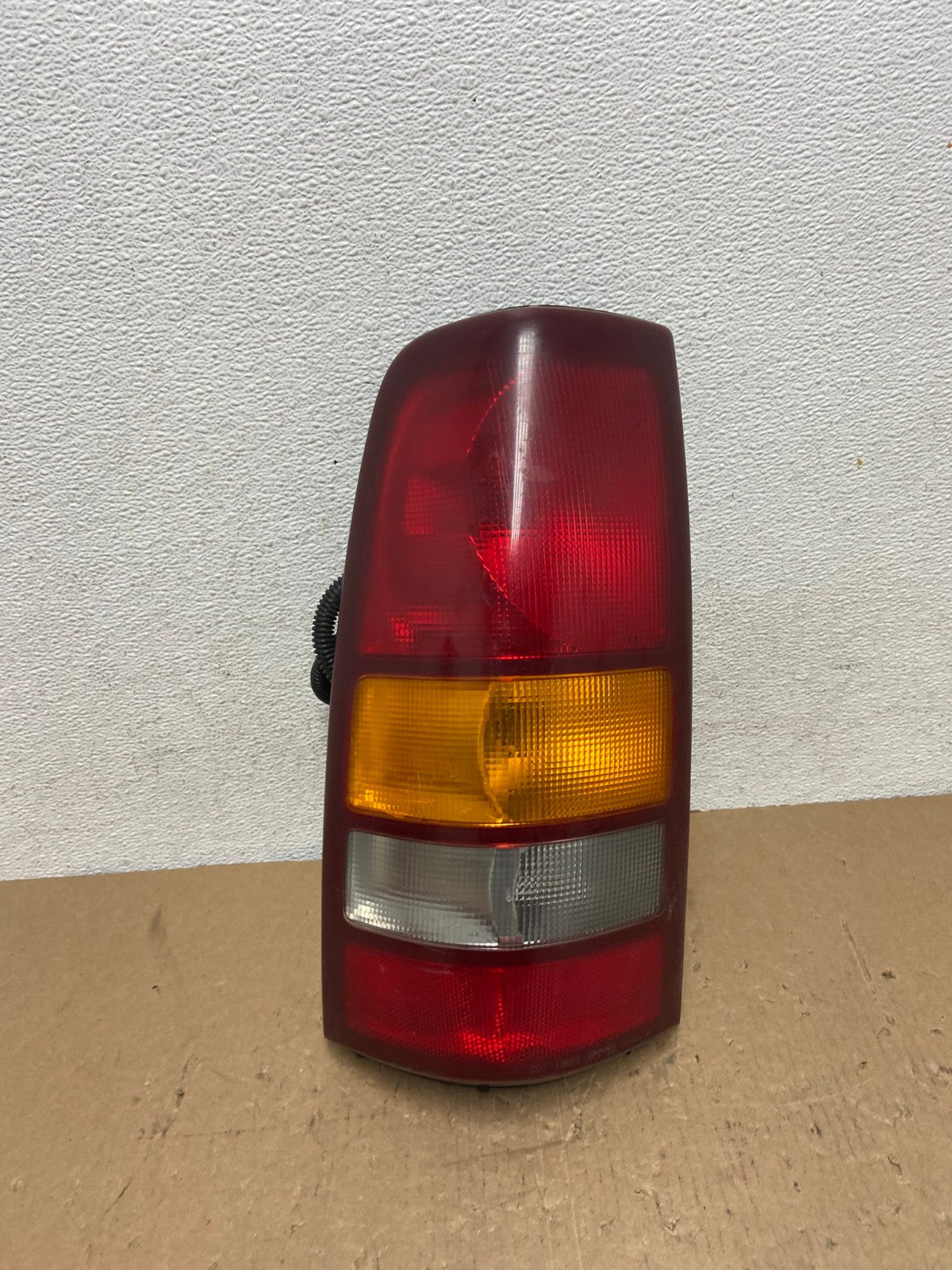 1999-2002 Chevrolet Silverado 1500 Left Driver Lh Side Tail light AD8046 LK0