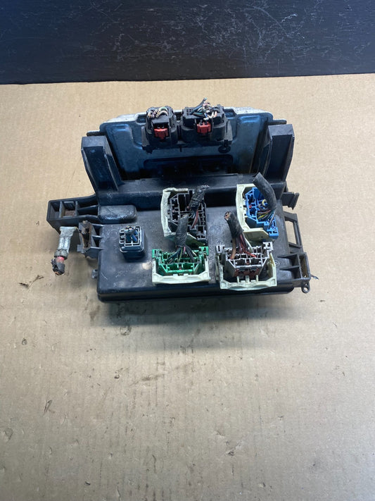 2005 2007 Dodge Charger  Fuse Box Body Control Module BCM AC0659 DG0