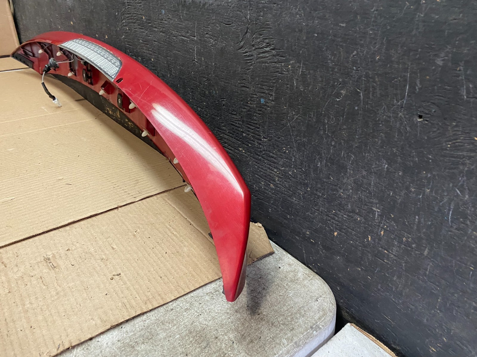 2005 to 2010 Mitsubishi Outlander Rear Spoiler LED Brake Light Q3008 DG8