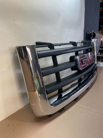 2007 to 2013 GMC Sierra 1500 Front Upper Chrome Grill Grille AG7671 DG2