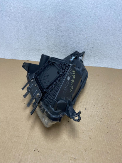 2004 - 2005 Toyota Prius Left Driver Lh Halogen Headlight AF9670 DW6