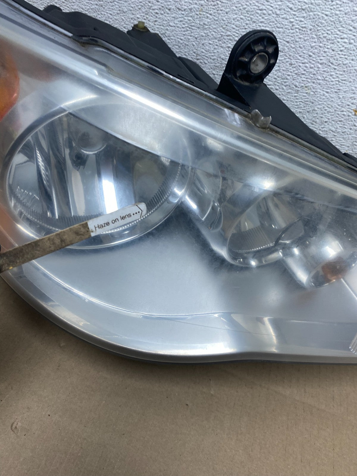 2011 to 2016 Chrysler Town and Country Right Passenger Headlight AG5822 DW4