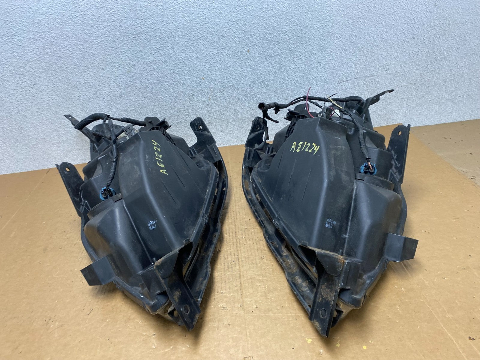 2008 2009 2010 Honda Odyssey Left+Right Set Halogen Headlights AE1224 DW9