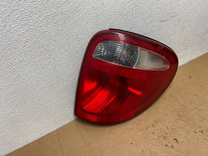 2004 - 2007 Dodge Grand Caravan Right Passenger Side Tail Light AD3109 LK2