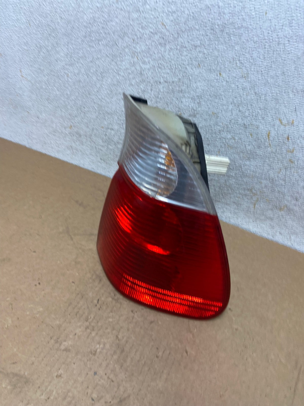 2004 2005 2006 BMW E53 X5 Right Passenger Rh Side Tail Light AI3276 LK1
