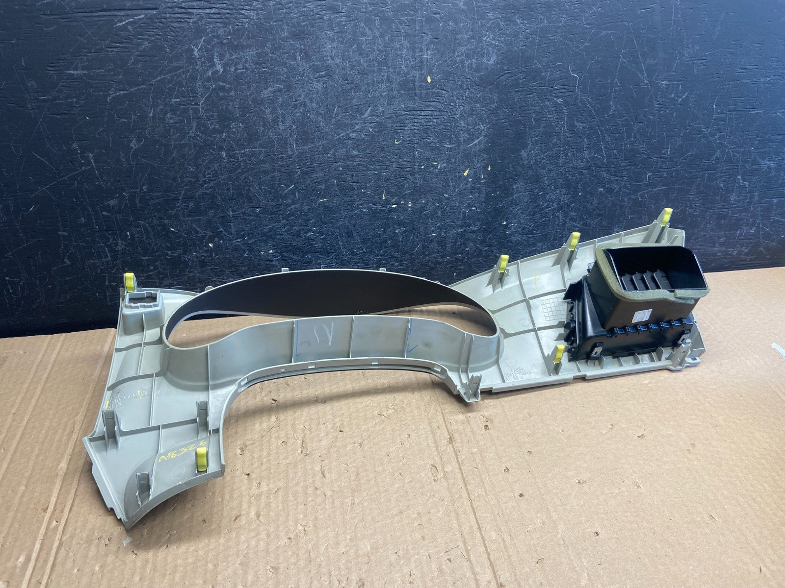 2011 2012 2013 2014 Toyota Sienna Speedometer Cluster Gauge Bezel Trim AF6326 DG4