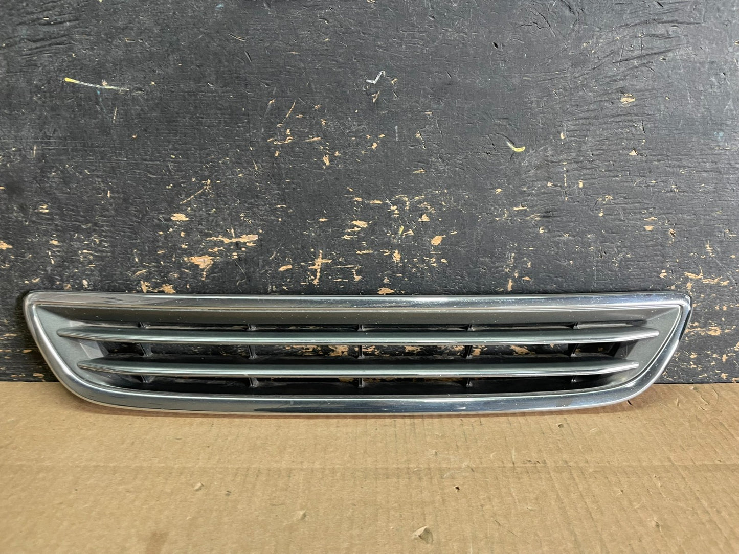 2000 to 2001 Lexus ES300 Front Grille Grill AB30920