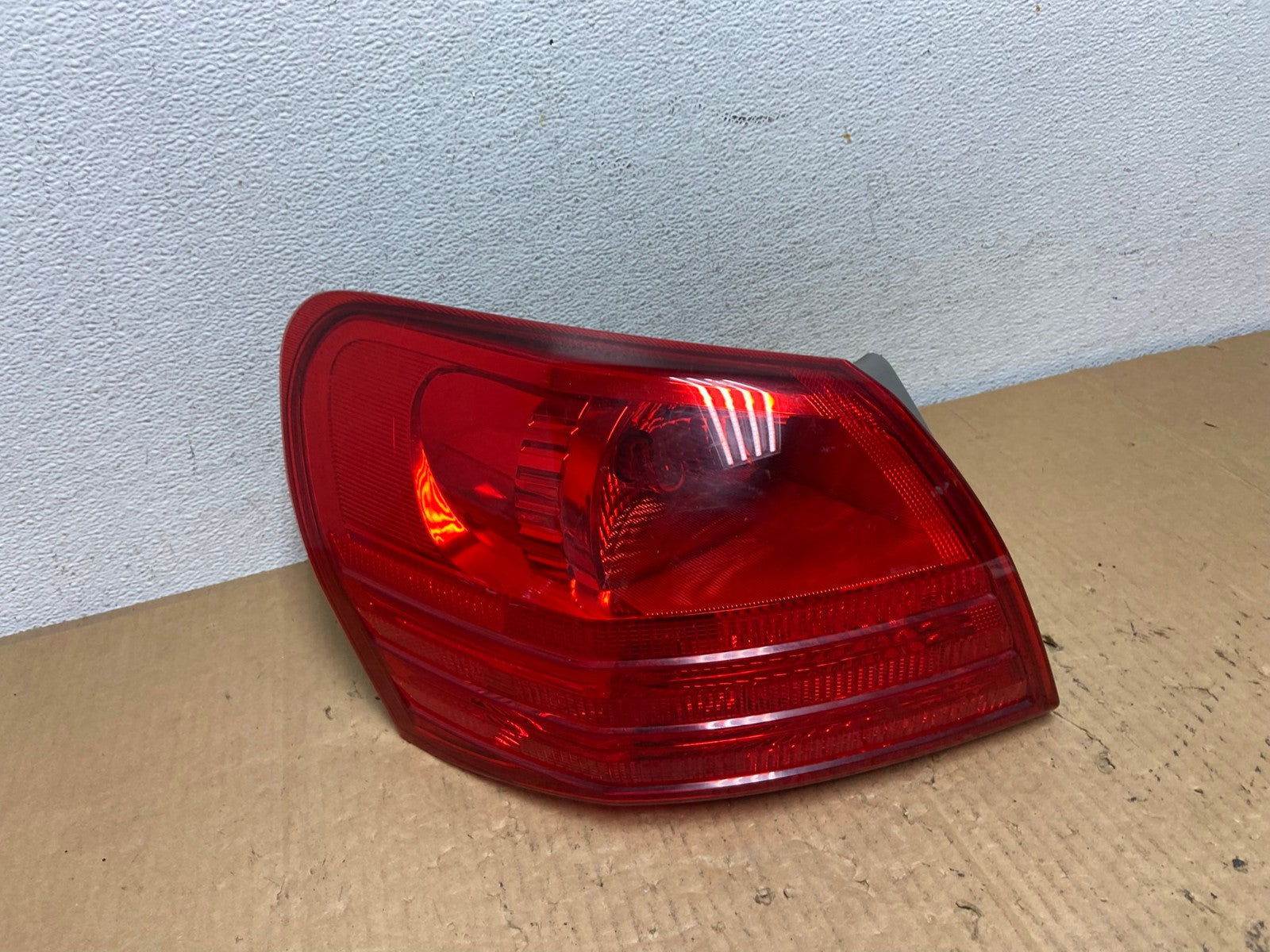 2008 to 2015 Nissan Rogue Left Driver Lh Side Tail Light AD1162 LK0