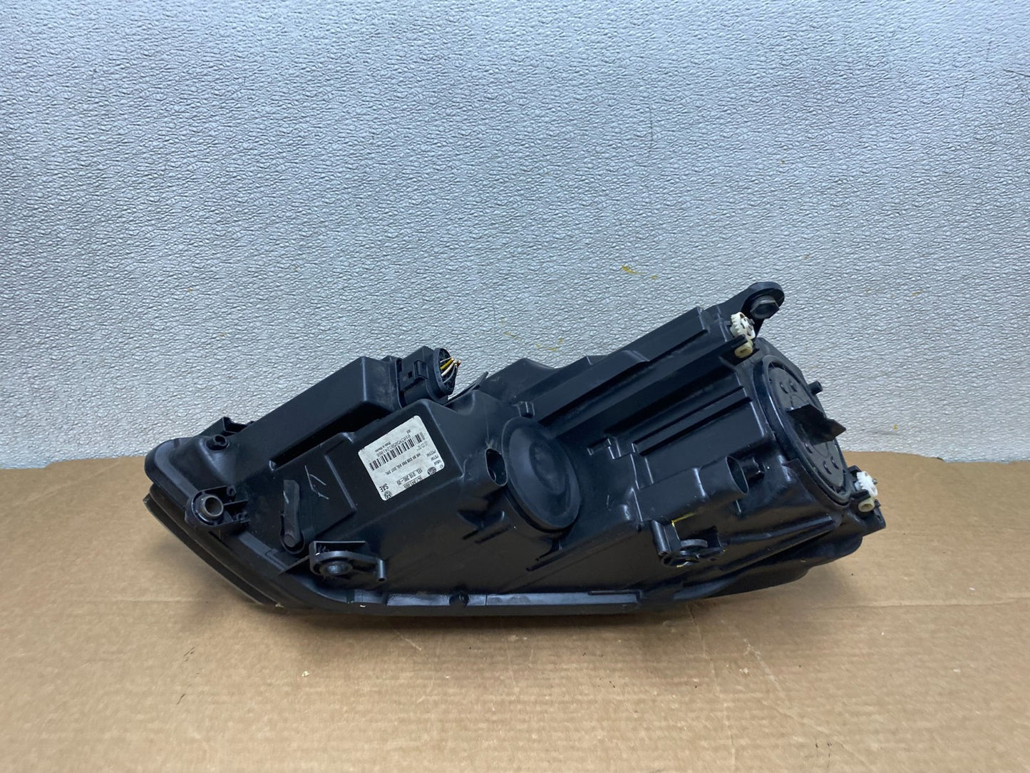 2011 to 2014 Volkswagen Jetta Left Driver LH Headlight Halogen Z1315 DW6