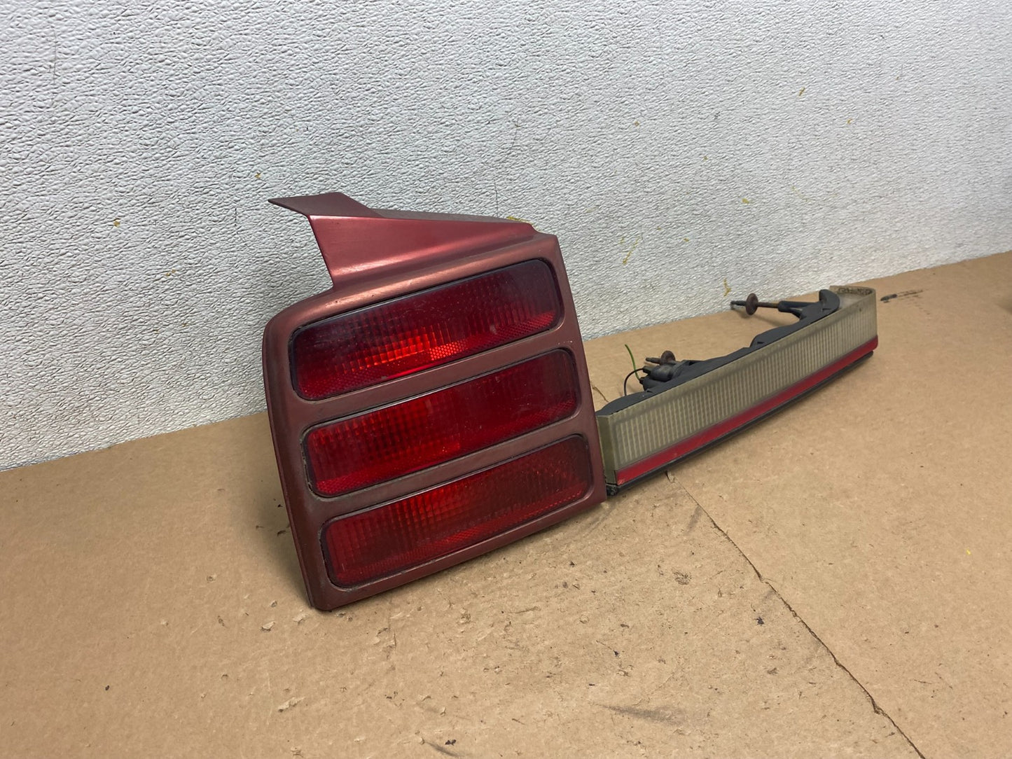 1991-1996 Oldsmobile Cutlass Ciera Left Driver LH Side Tail Light P5178 DG2