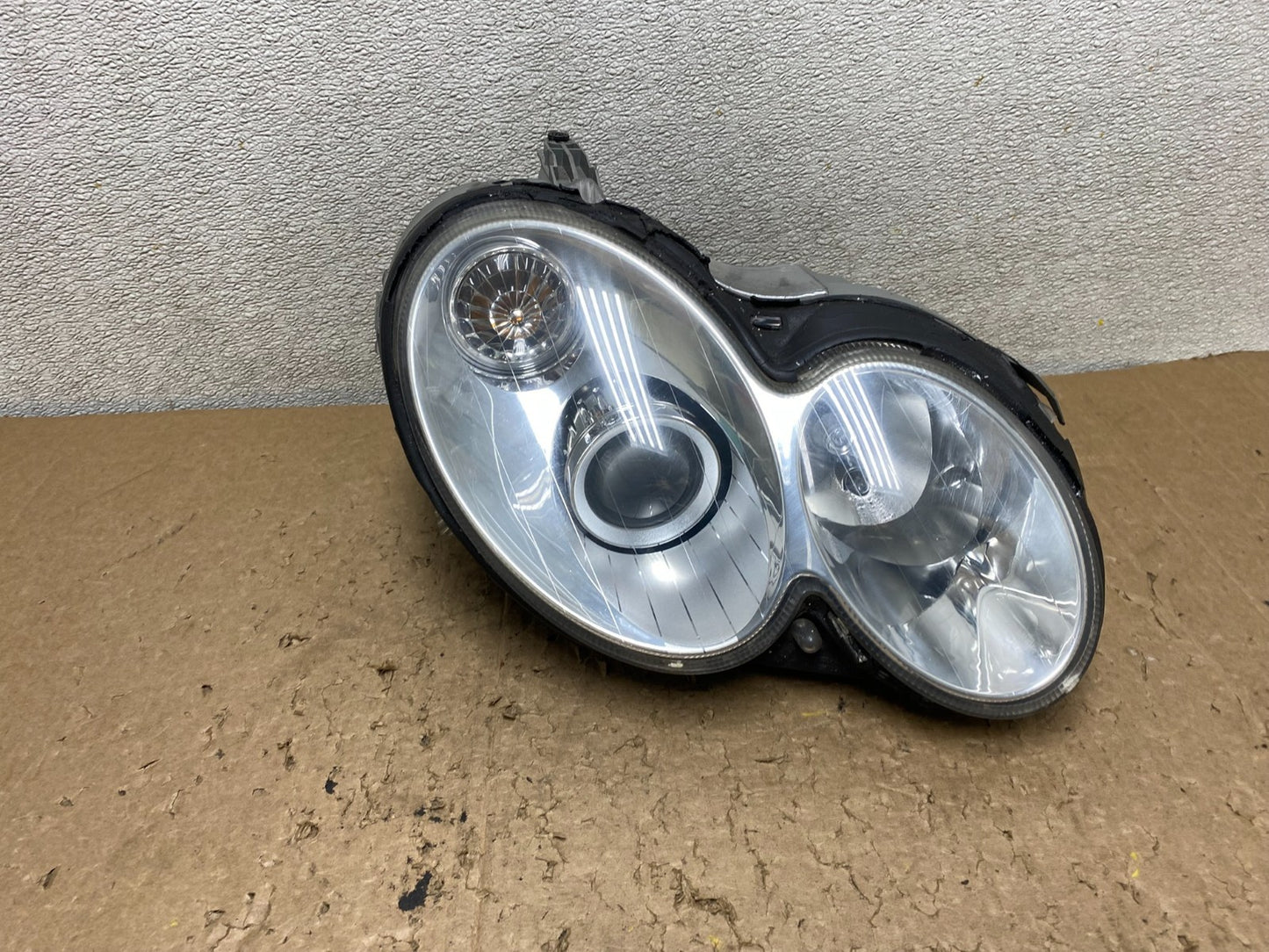 2006-2009 Mercedes Benz W209 CLK CLK350 Right Passenger Xenon Headlight V0667 DW0