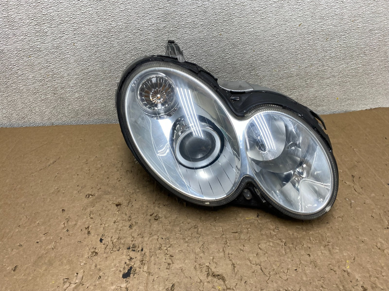 2006-2009 Mercedes Benz W209 CLK CLK350 Right Passenger Xenon Headlight V0667 DW0