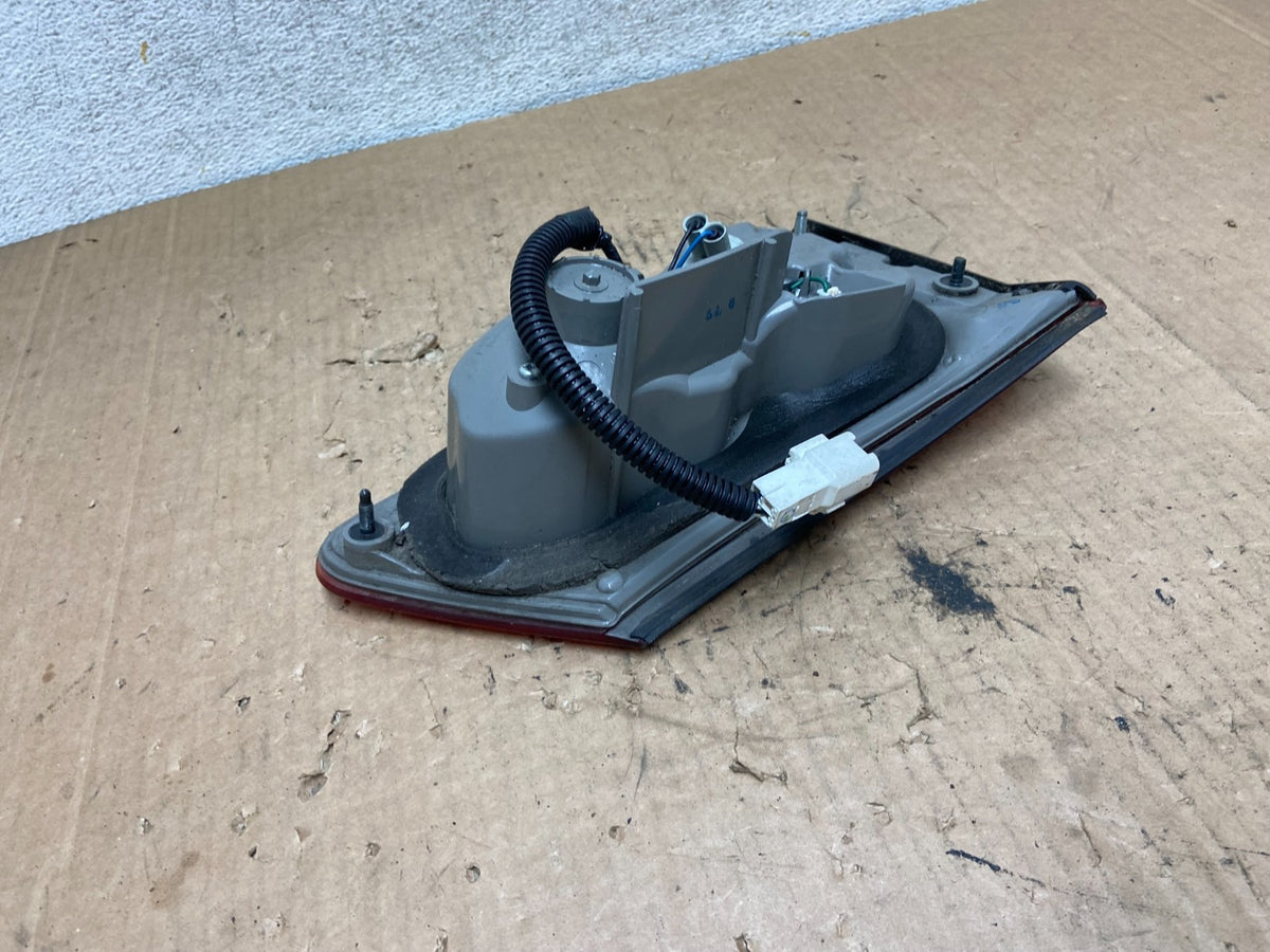 2006 - 2008 Lexus Is250 Is350 Right Passenger RH Inner Tail Light AI9196 LK3