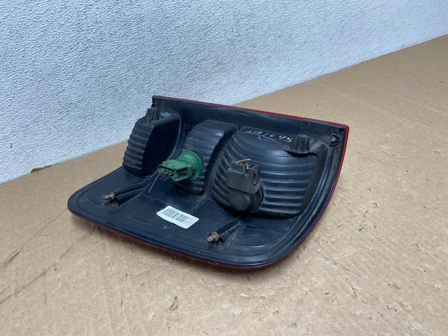 2004 to 2008 Ford F150 F-150 Left Driver LH Side Tail Light AG1098 LK5