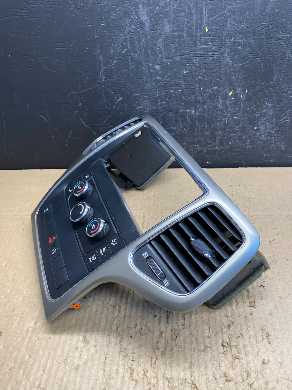 2011-2013 Jeep Grand Cherokee Center Radio Climate Control Bezel Vent ac4719 DG3