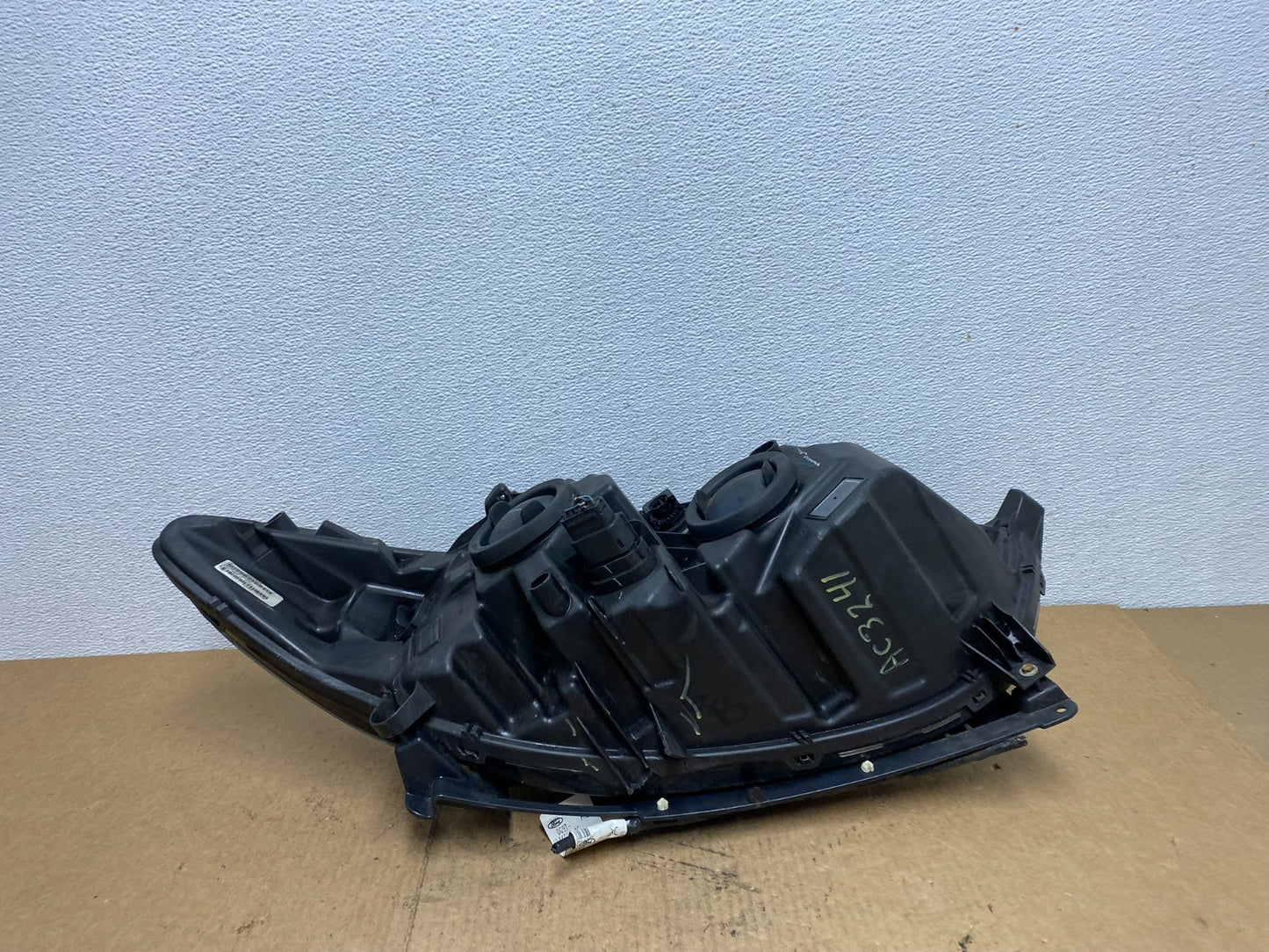 2013 to 2016 Ford Fusion Left Driver Lh Side Headlight AC3241 DW9