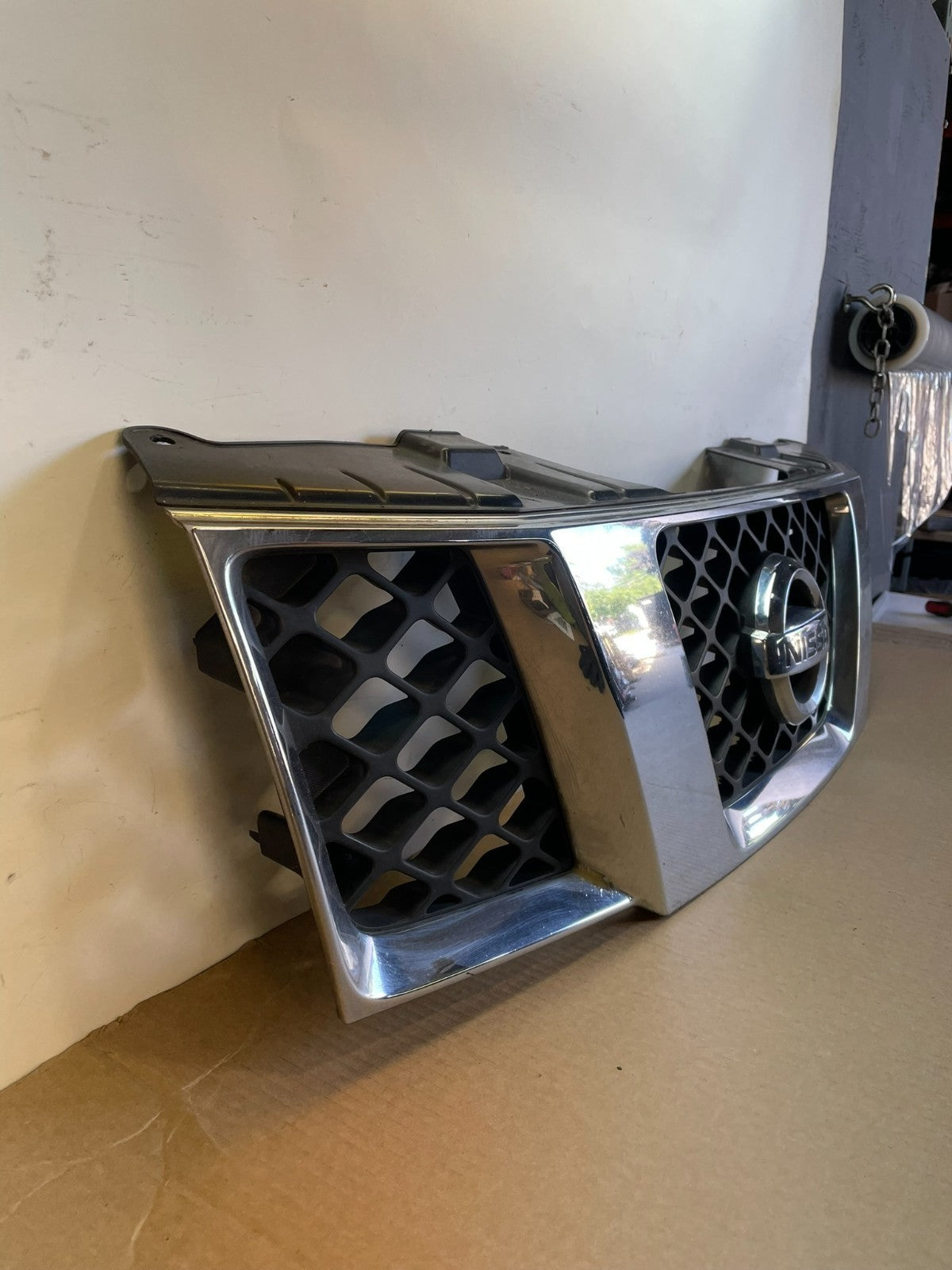 2005 2006 2007 Nissan Pathfinder Chrome Front Upper Grill Grille AG7540 DG2
