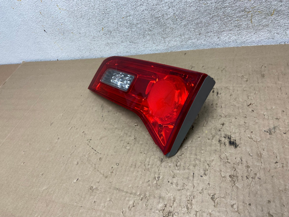 2007 2008 2009 Acura Rdx Right Passenger Side RH Inner Tail Light AI2469 LK1
