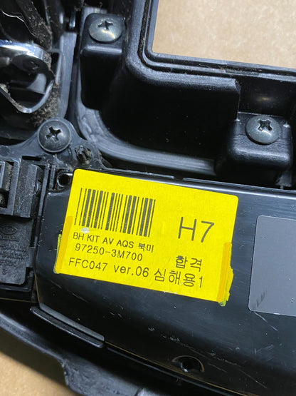 2009 to 2014 Hyundai Genesis A/C Heater Temperature Climate Control OEM Q9424 DG6