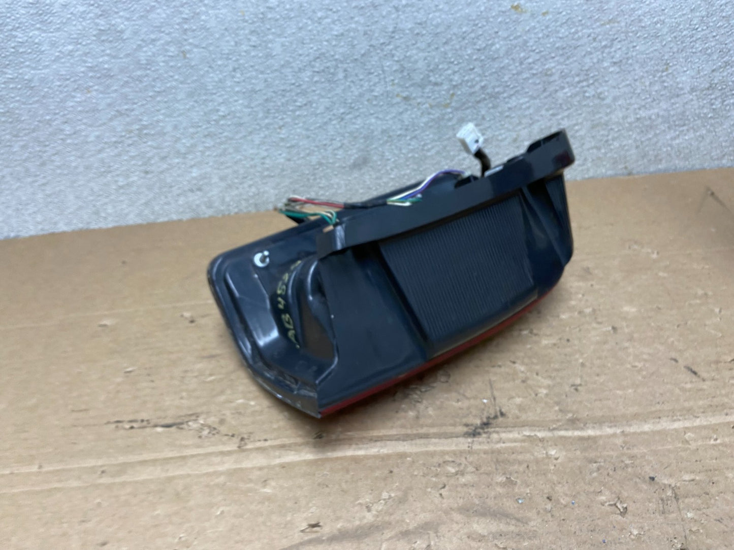 2001 to 2002 Toyota 4Runner Right Passenger RH Side Tail Light AB4820 DW4