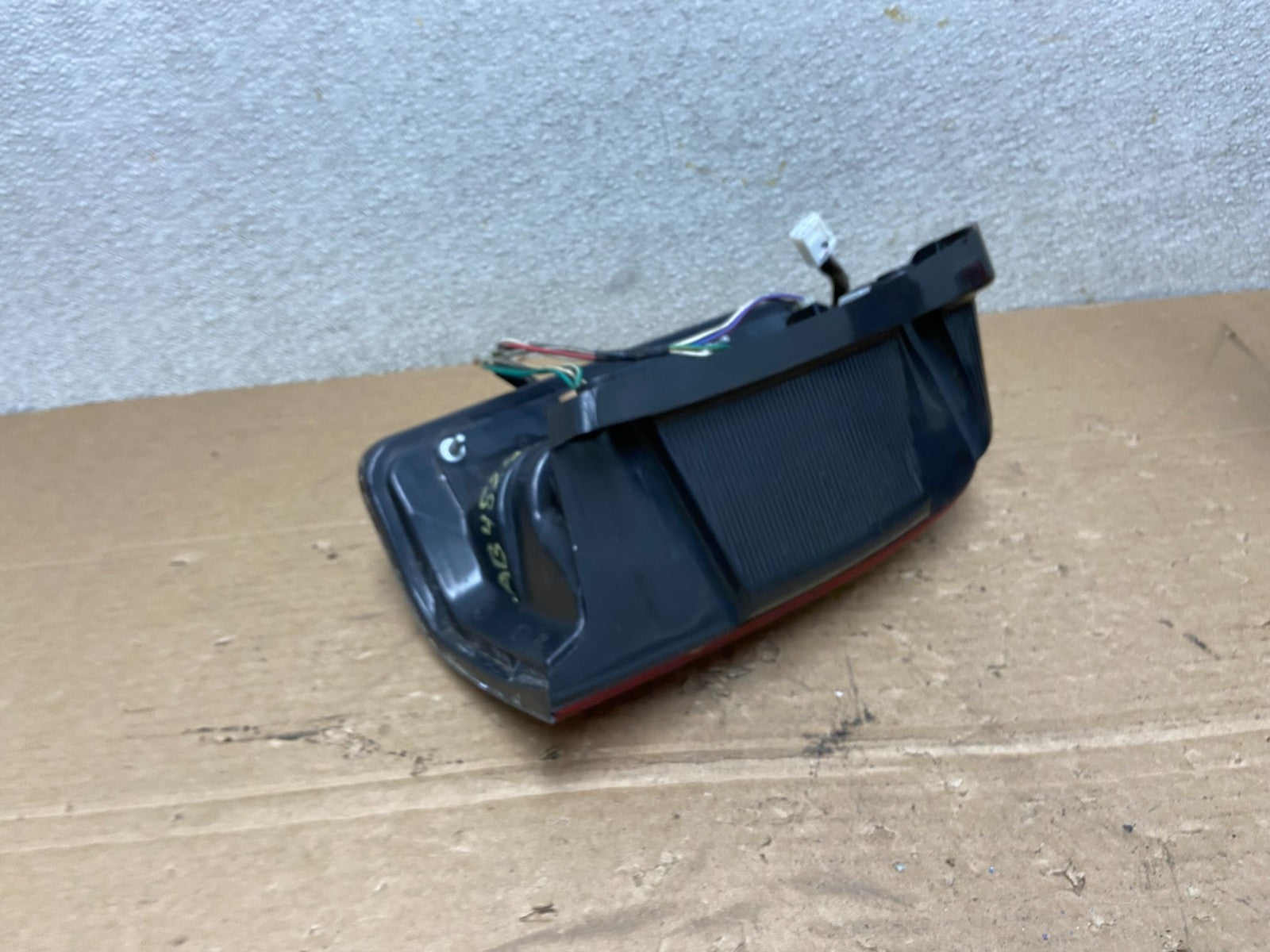 2001 to 2002 Toyota 4Runner Right Passenger RH Side Tail Light AB4820 DW4