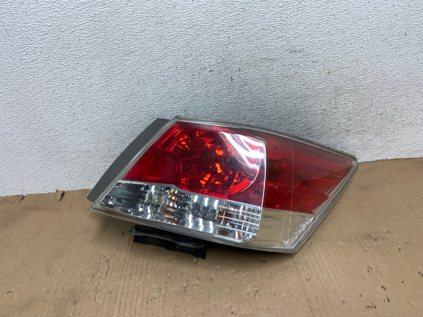 2008 to 2012 Honda Accord Sedan Tail light Right Passenger RH AE9183 LK0