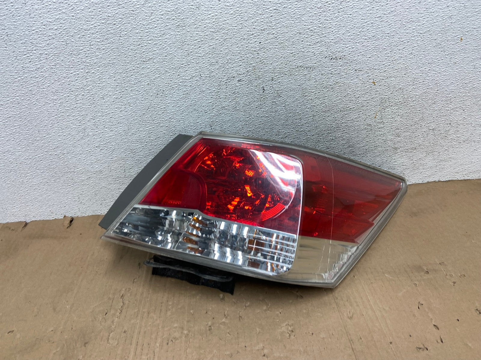2008 to 2012 Honda Accord Sedan Tail light Right Passenger RH AE9183 LK0