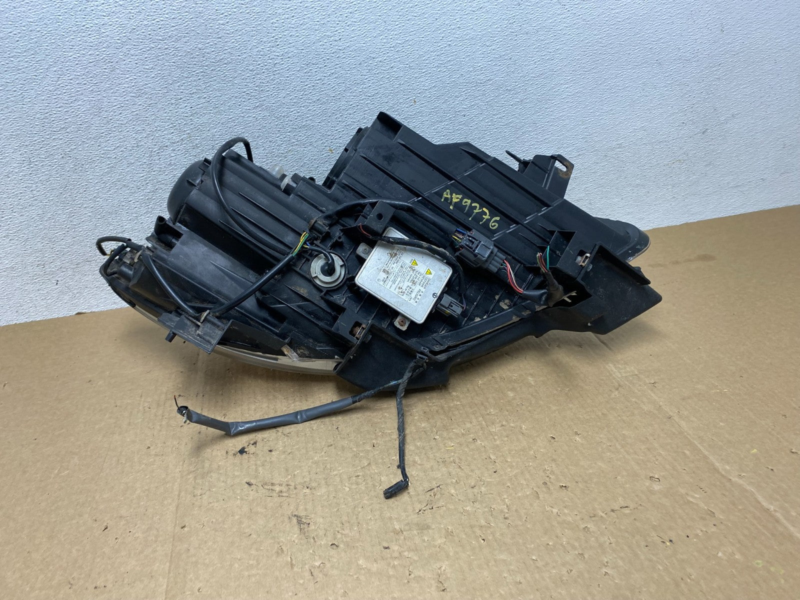 2010 - 2012 Mazda Cx9 Cx-9 Left Driver LH Headlight Xenon HID AF9776 DW6