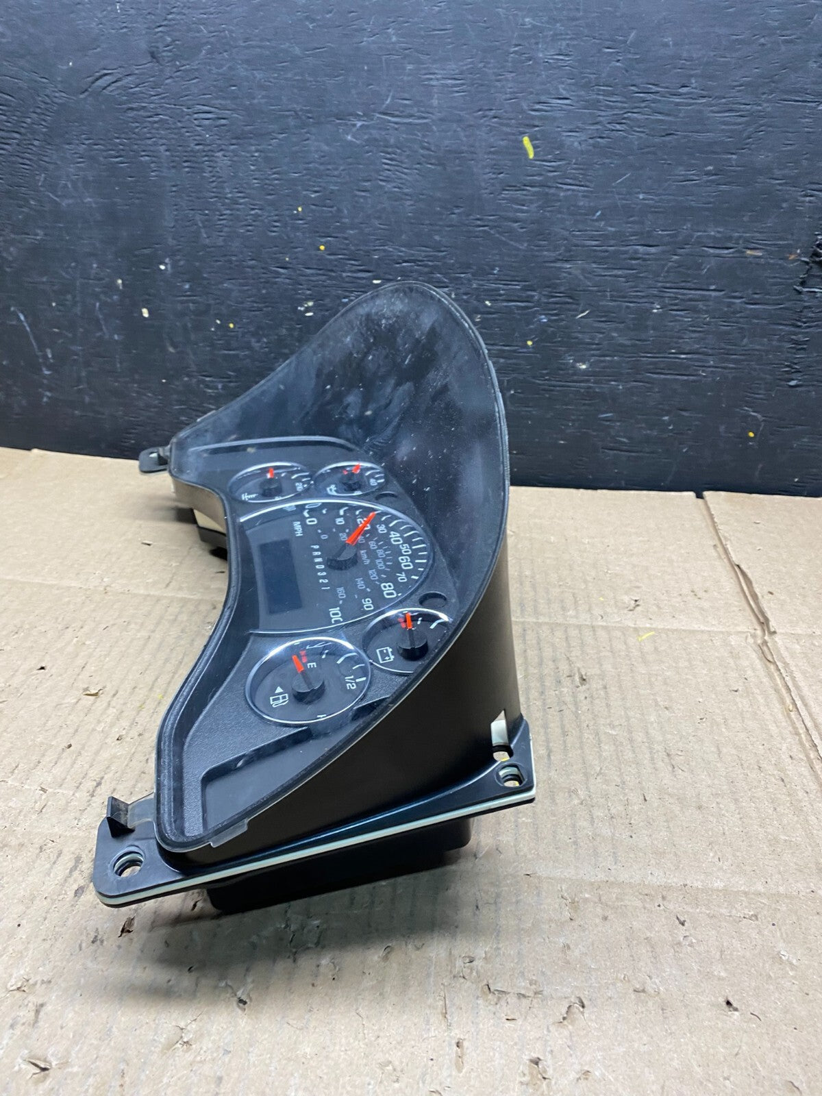 2008 to 2010 Chevrolet Express Speedometer Cluster Gauge L6748 PS2