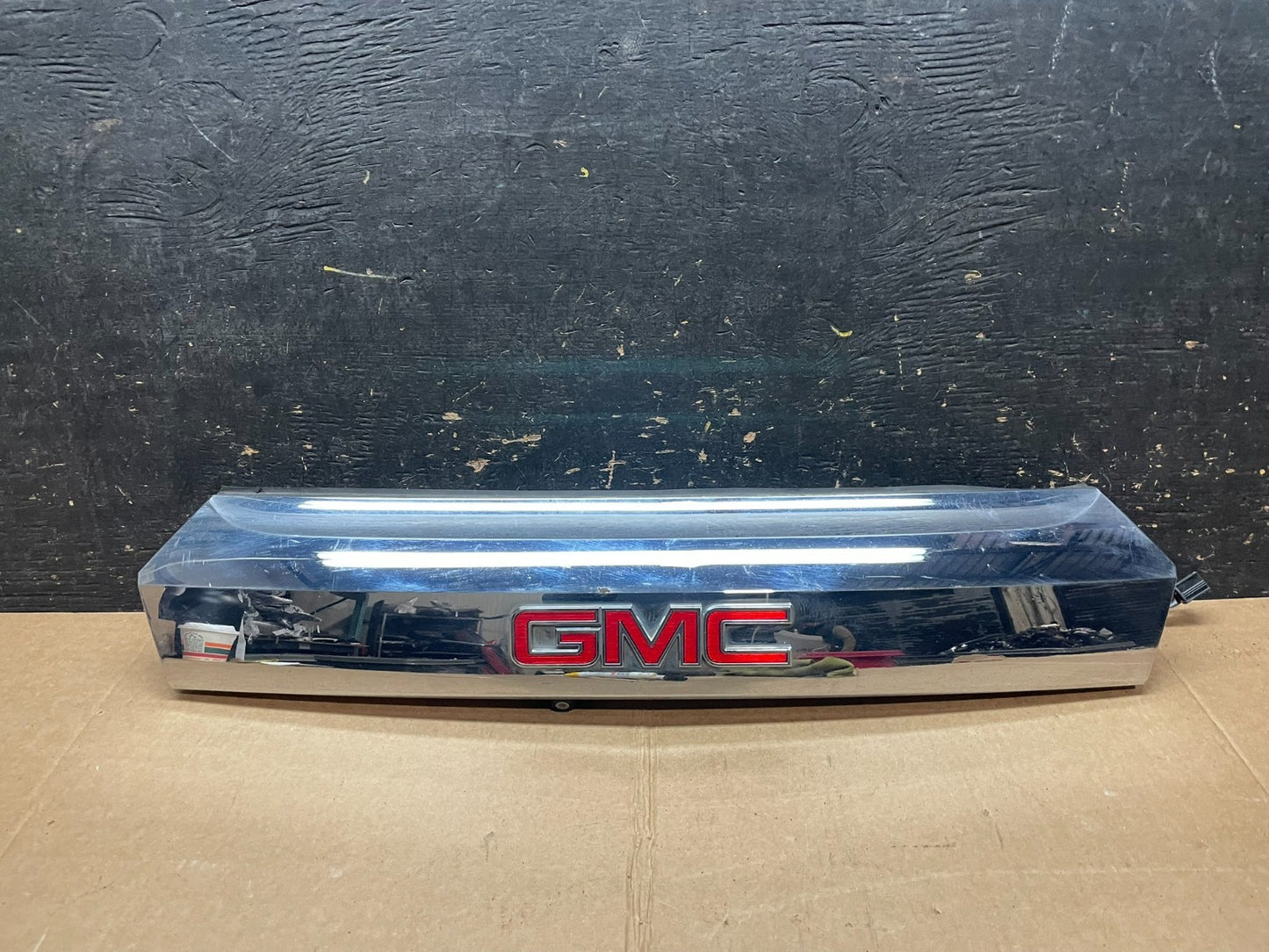 2010-2015 Gmc Terrain Lift Gate Handle Trim Back Up Camera 20942264 Z5737 DG0