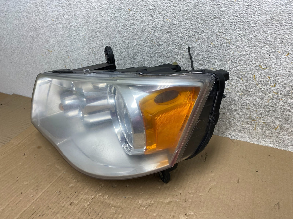 2008 to 2016 Chrysler Town and Country Left Driver Lh Side Headlight AI1238 DW1