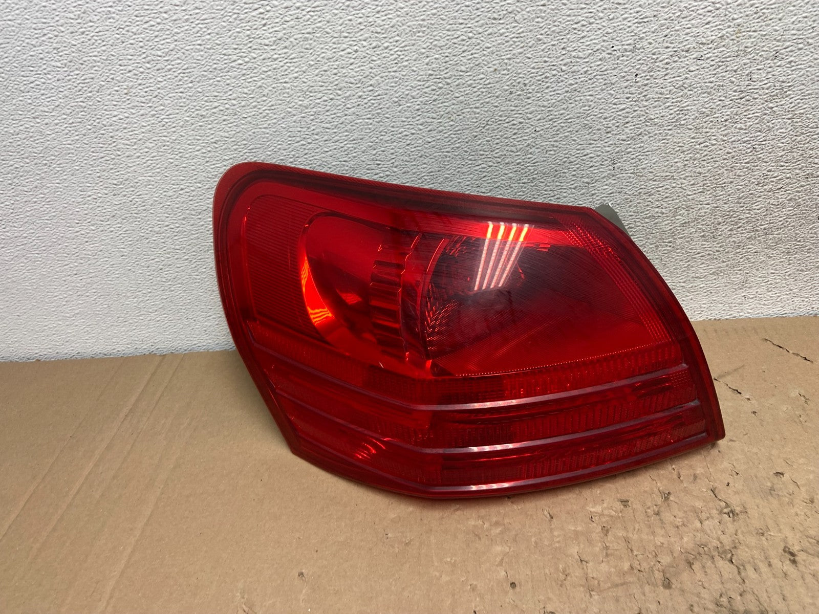 2008 to 2015 Nissan Rogue Left Driver Lh Side Tail Light AF4307 LK0