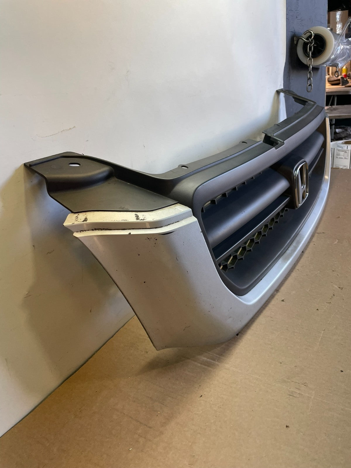 2003 2004 2005 Honda Pilot Front Upper Grill Grille AH0355 DG2