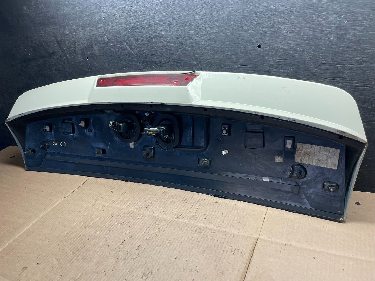 2007 to 2009 Ford Edge Rear Spoiler Wing With Brake Light OEM C2149 DG17
