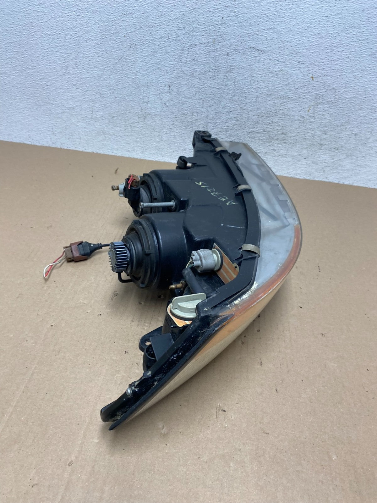 1992 to 1994 Lexus Es300 Left Driver LH Headlight Halogen AE7215 DW9